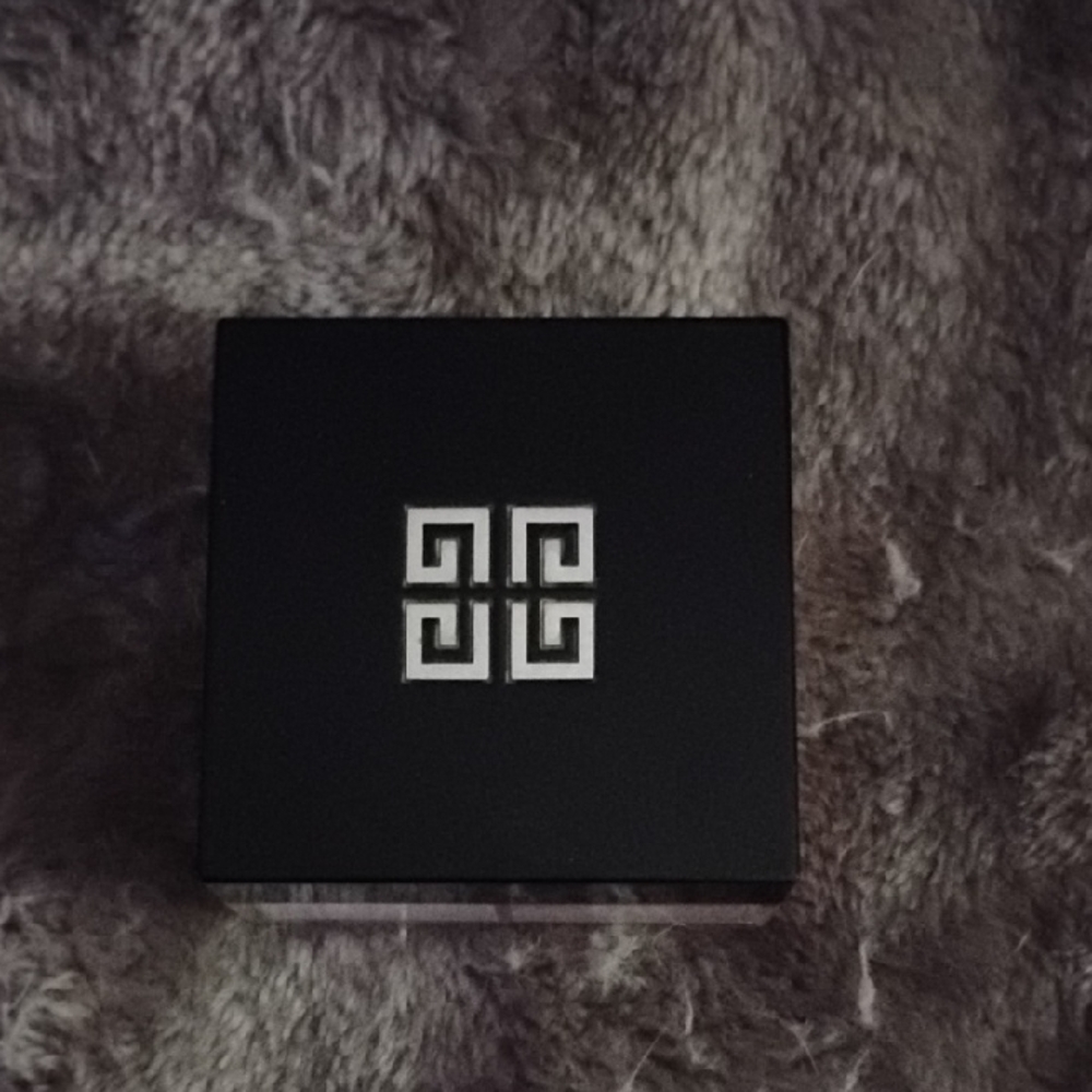 Givenchy Black Compact  Authentic Powder Shade 3 Travel Before Reform